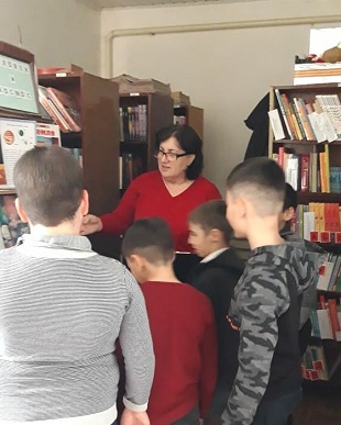 12 апреля 2021 г. Беседа у выставки «Человек и космос». Новобжегокайская СБ
