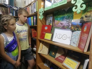 27 июля 2022 г. Краеведческая выставка «Моя Адыгея, край родной». Старобжегокайская СБ