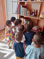 12 августа 2024 г. Обзор книг «Золотые сказки», к 220-летию В.Ф. Одоевского. ЭГБ №1